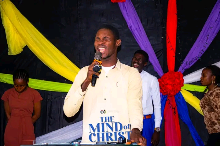 Chukwunweikedoxa@gmail.com